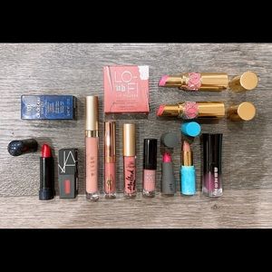 * Value Set *Lip gloss/Lip stick/Lip Mousse Set
